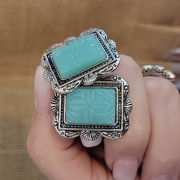 Floral Etched Glass Scrolled Earrings - Picture 4 of 8